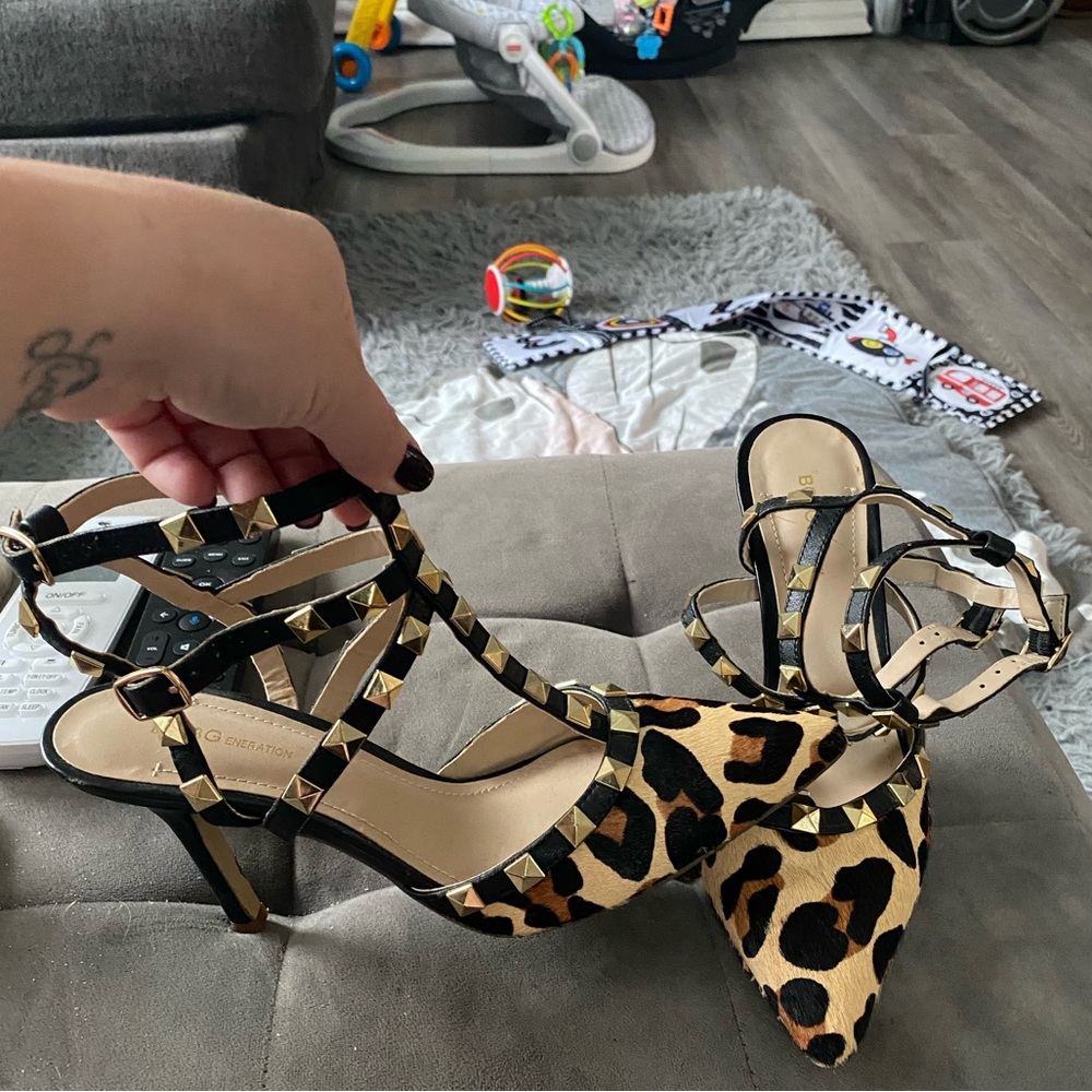 Bcbg short leopard heels